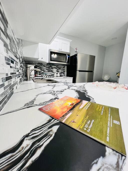 Grey Novo Studio + Free-Parking&Wifi แทมปา ภายนอก รูปภาพ